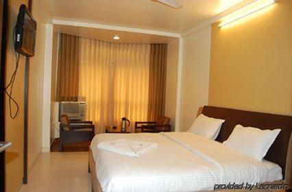 Hotel Bhagyalaxmi Ширди Номер фото