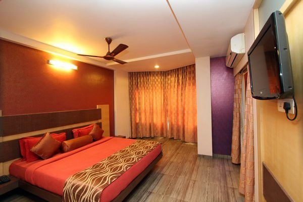 Hotel Bhagyalaxmi Ширди Экстерьер фото